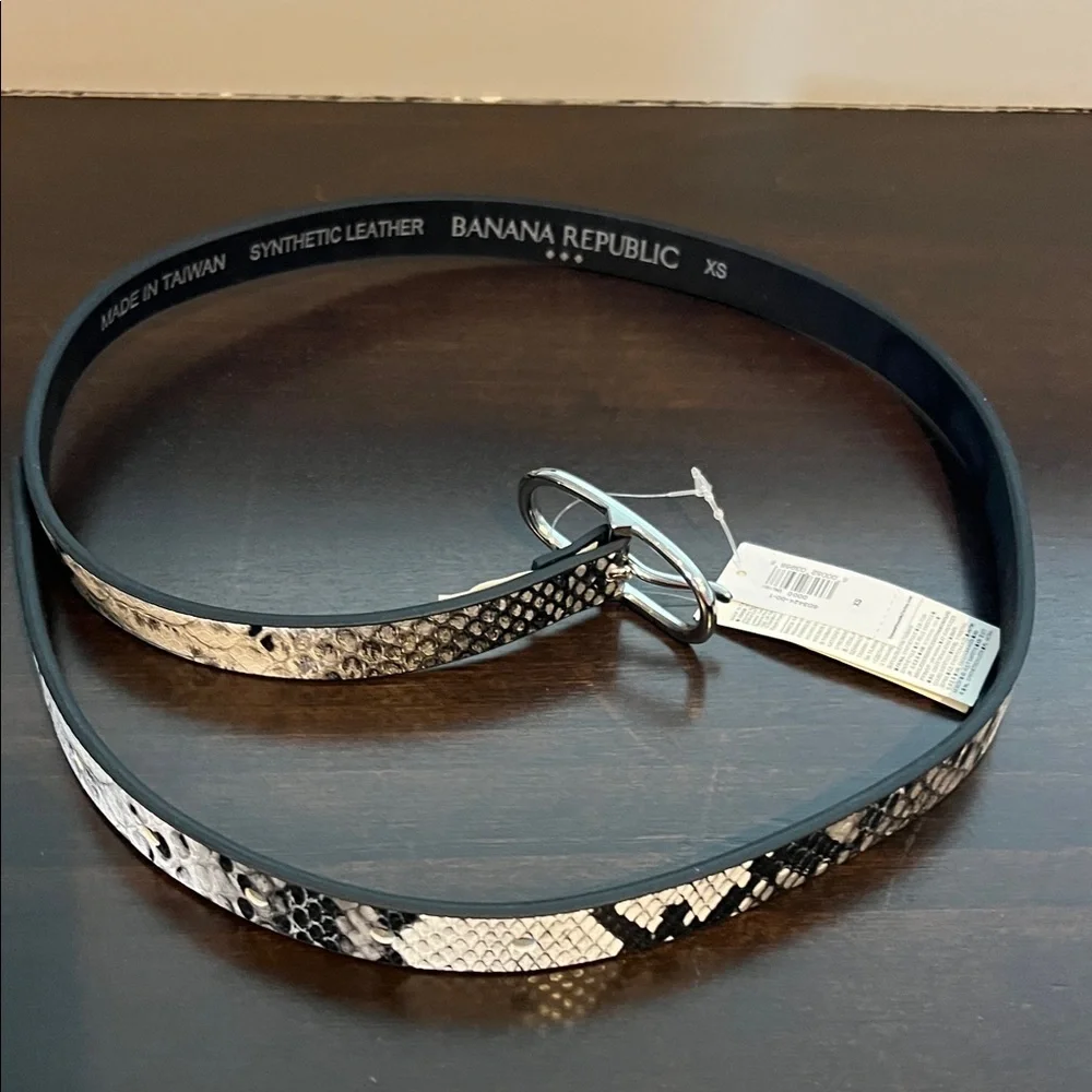 NWT * Banana Republic Black & White Snake-Print Skinny Belt